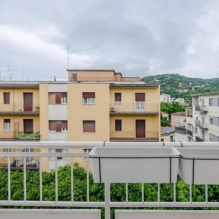 Host4u - Petit Vittoria In Center Apartment Brescia