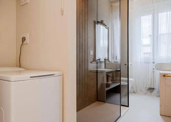 Host4u - Petit Vittoria In Center Apartment *