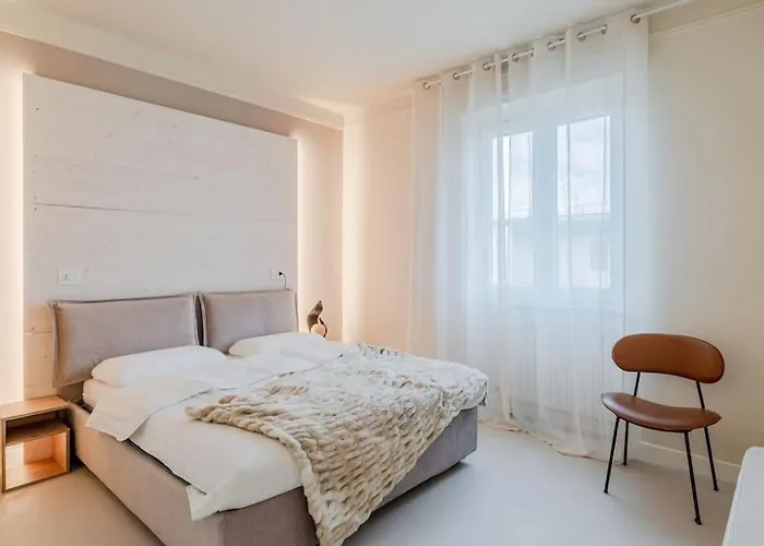 Апартаменты Host4u - Petit Vittoria In Center