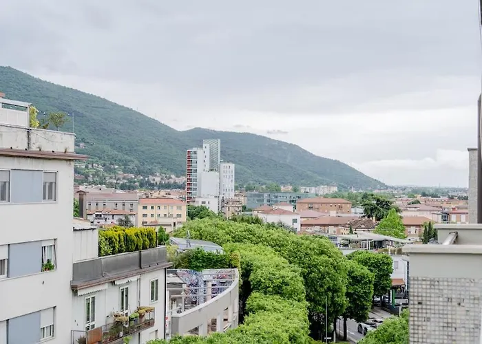 Host4u - Petit Vittoria In Center Апартаменты